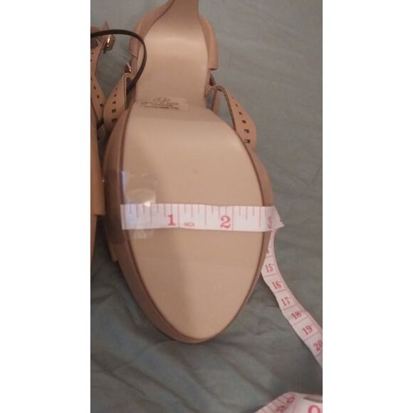 NWOT Golden Tan Cutout Platform Heels By Delicious Shoes Women's Size 7.5 - Picture 7 of 10